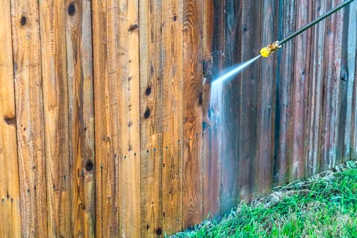 Decking & Wood Cleaning
